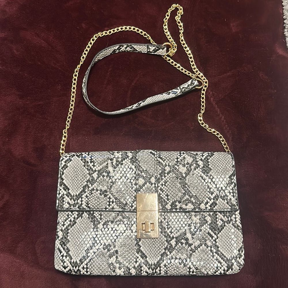 Crossbody bag